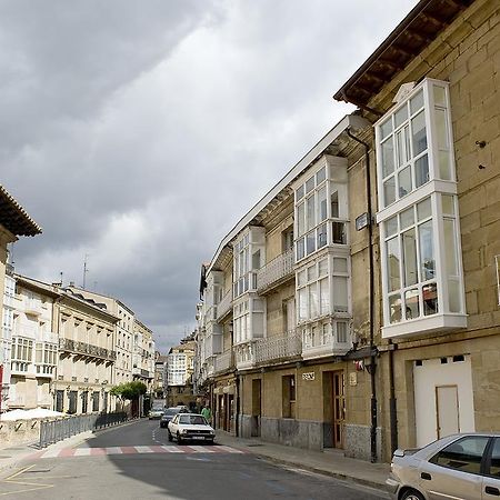Apartamentos Turisticos Los Zapatos Morados Haro Dış mekan fotoğraf