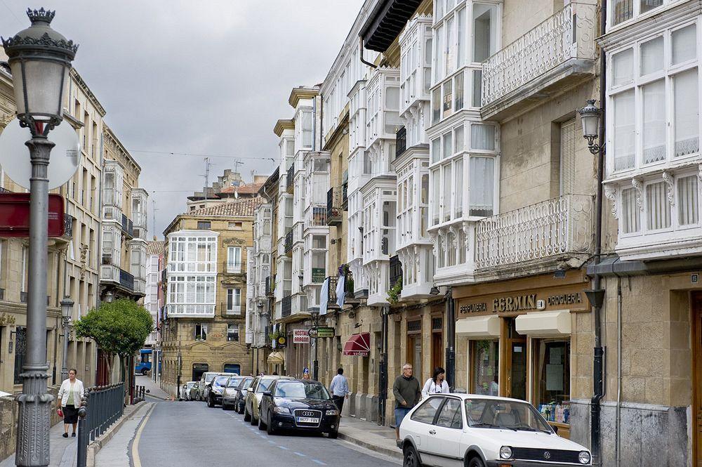 Apartamentos Turisticos Los Zapatos Morados Haro Dış mekan fotoğraf